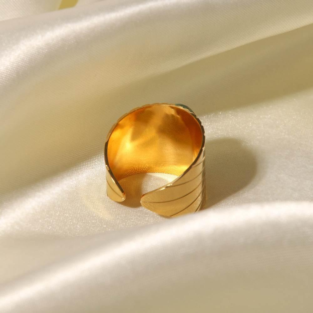 The Vintage Green Gemstone Ring - Salt Lily