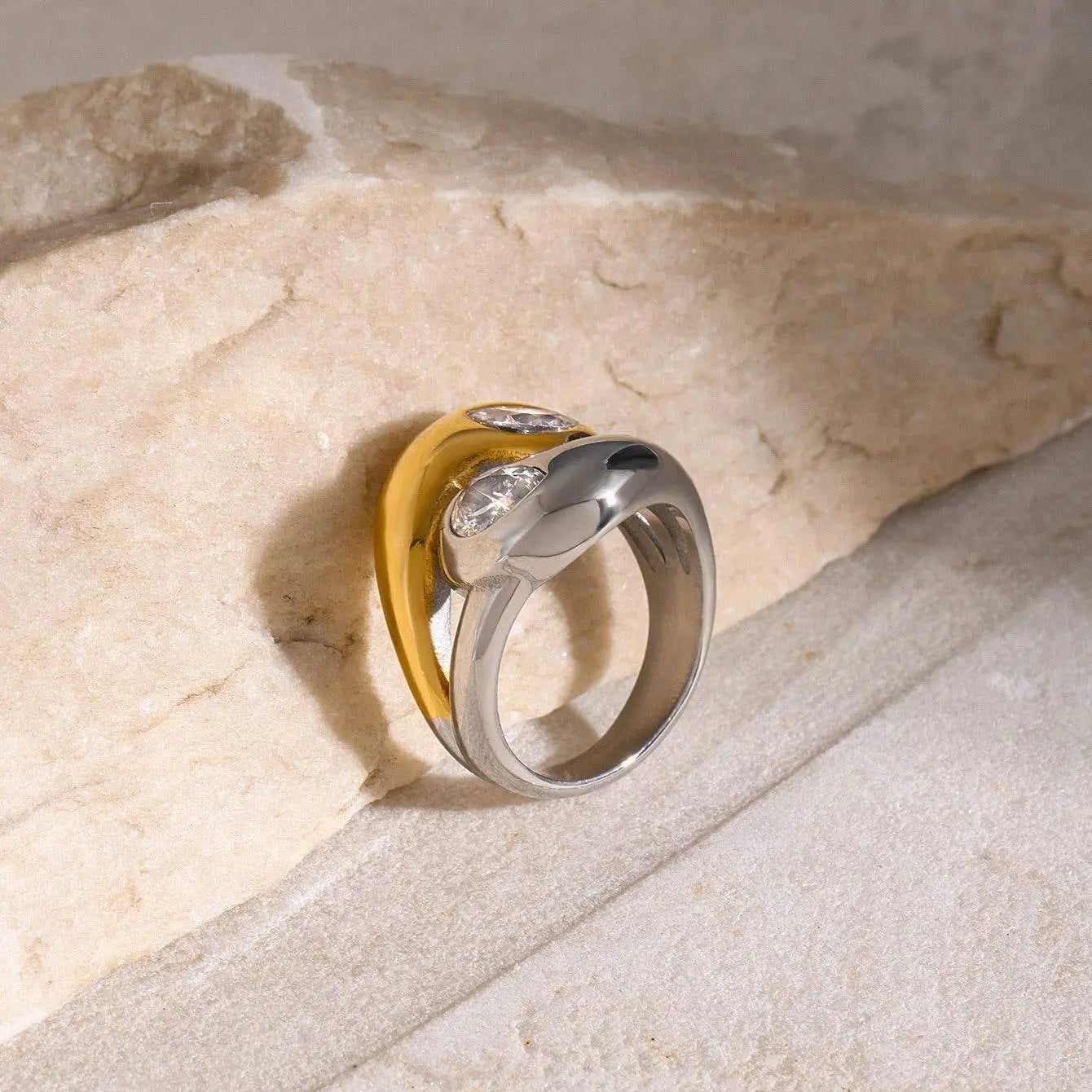 Dewdrop Gem Ring – 18K Gold - Salt Lily