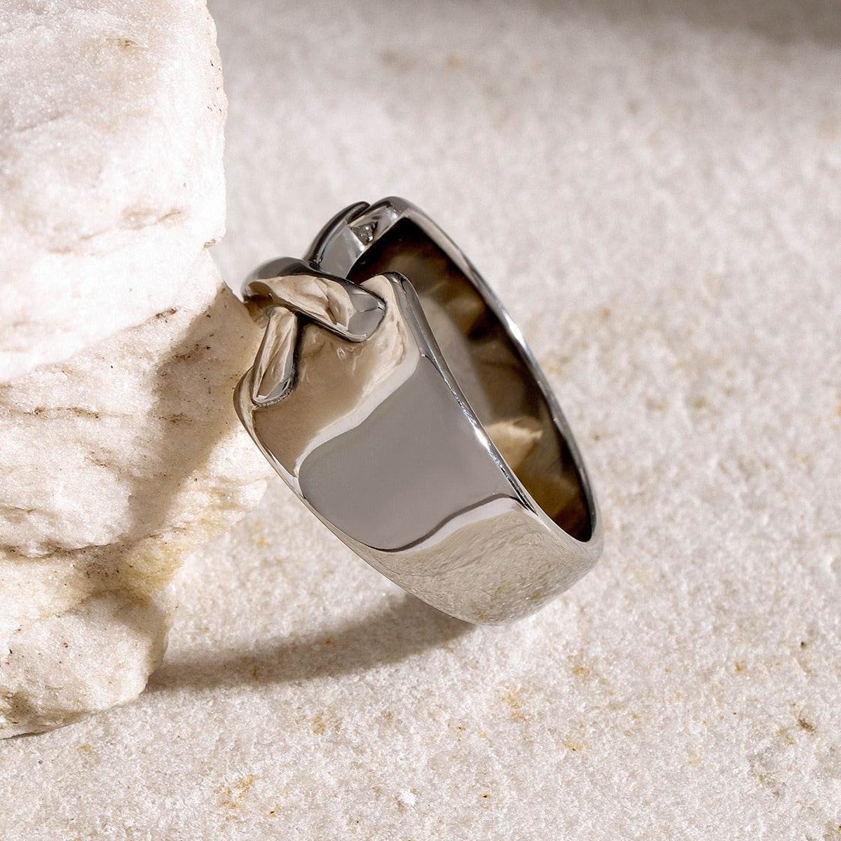 Axis Ring - Salt Lily