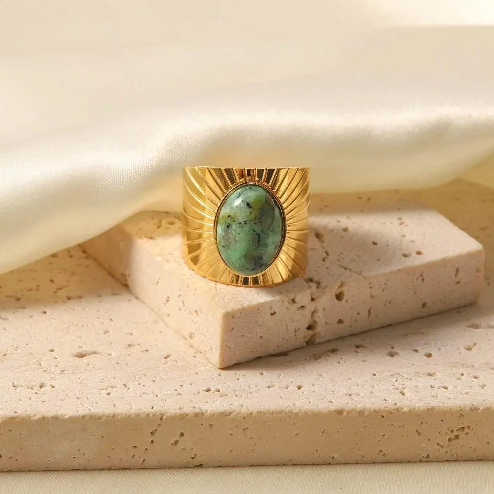 The Vintage Green Gemstone Ring - Salt Lily
