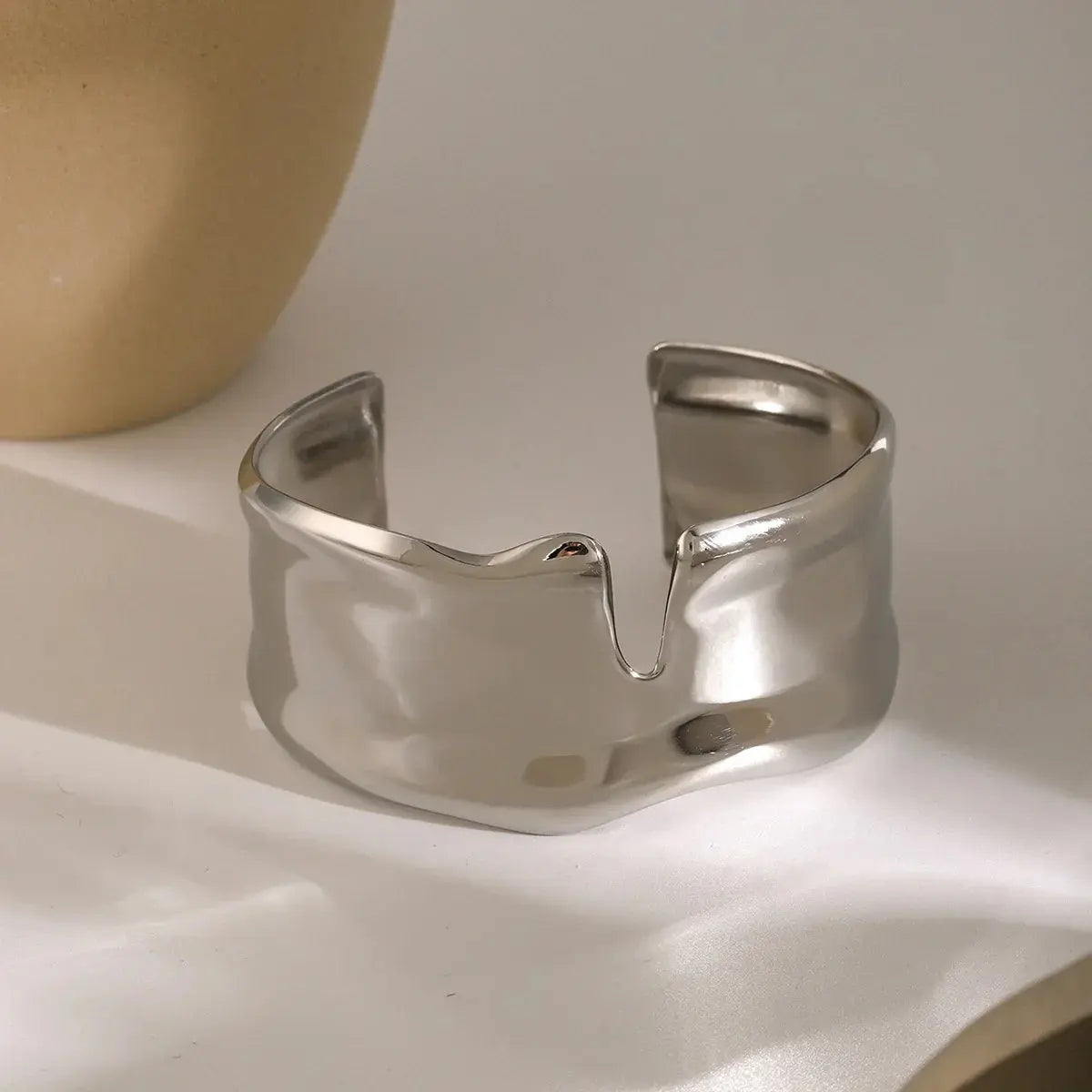 Notch Wide Cuff – 18K Gold - Salt Lily