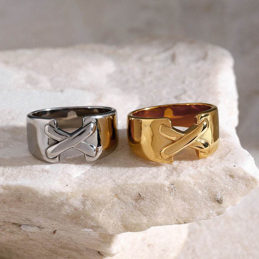 Axis Ring - Salt Lily