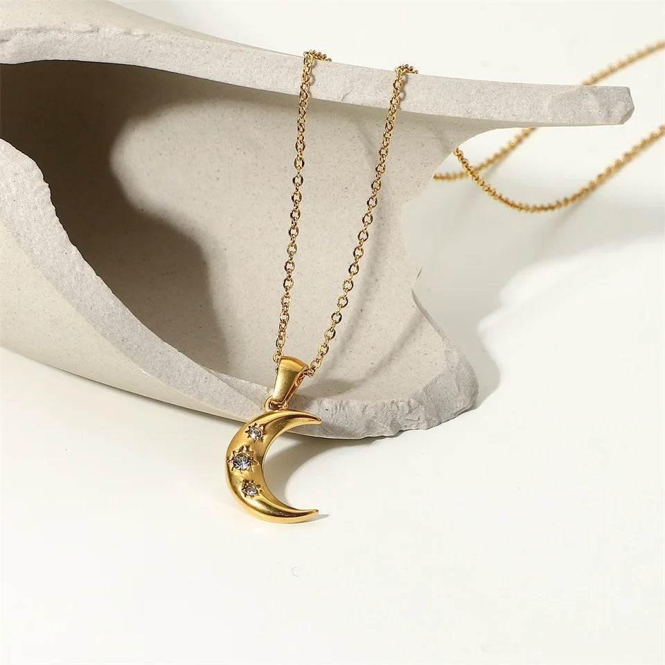 The Crescent Moon Necklace - Salt Lily