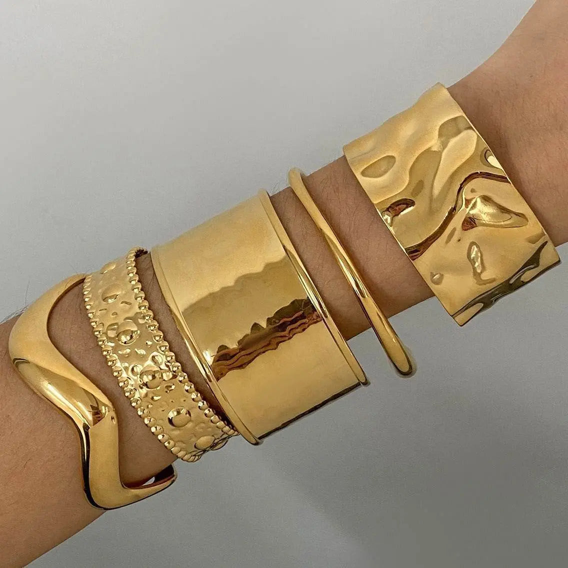 Nature Cuff Bracelet - Salt Lily