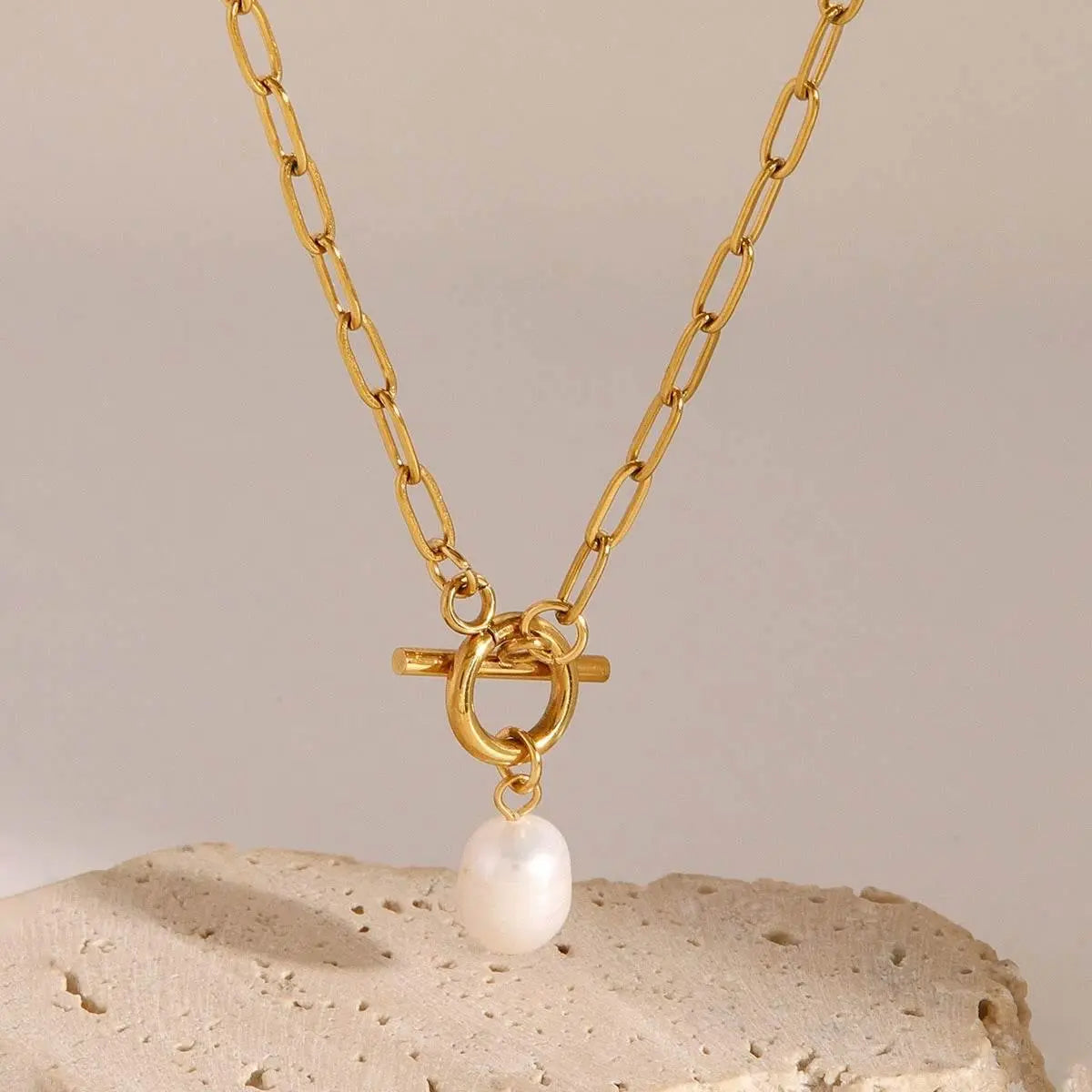 OT Buckle Pearl Necklace - Salt Lily