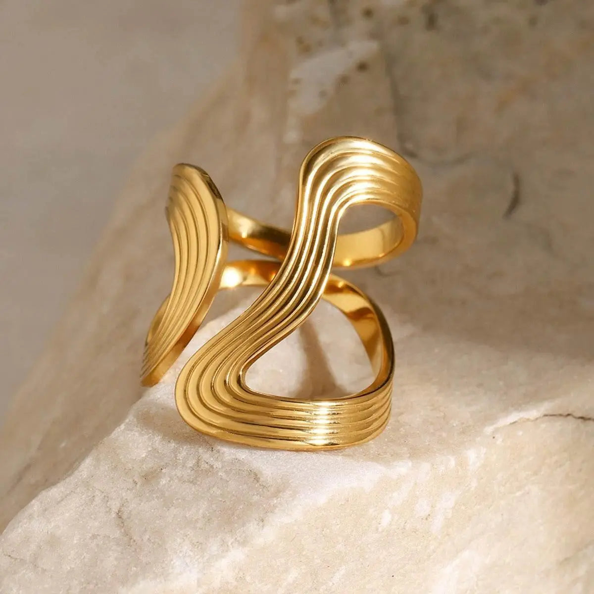 Waveform Ring - Salt Lily