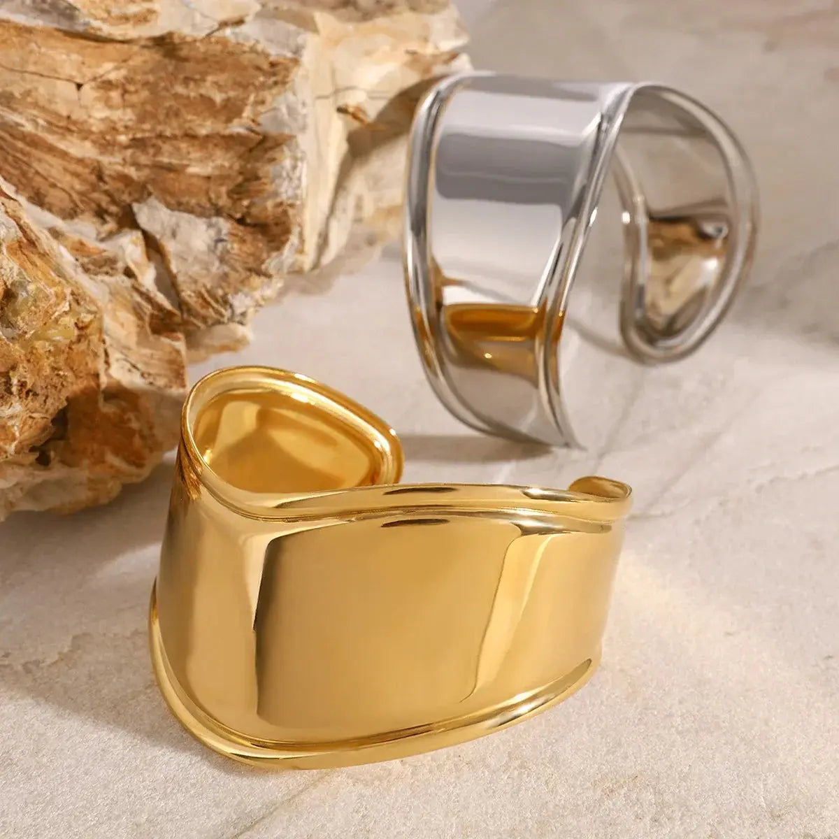 Sculpted Bold Cuff - Salt Lily