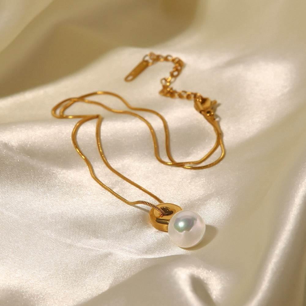 The Pearl Drop Pendant Necklace - Salt Lily