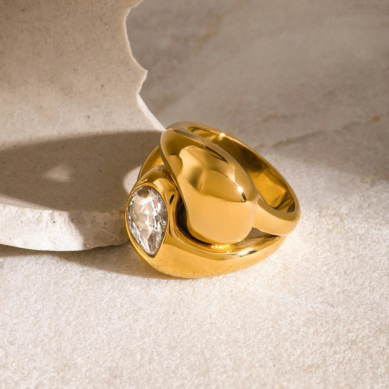 Dewdrop Gem Ring – 18K Gold - Salt Lily