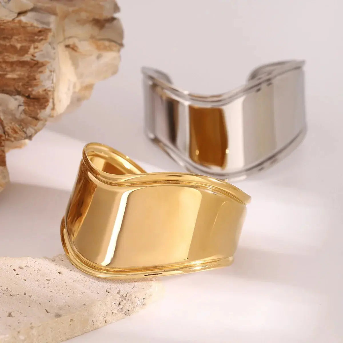 Sculpted Bold Cuff - Salt Lily
