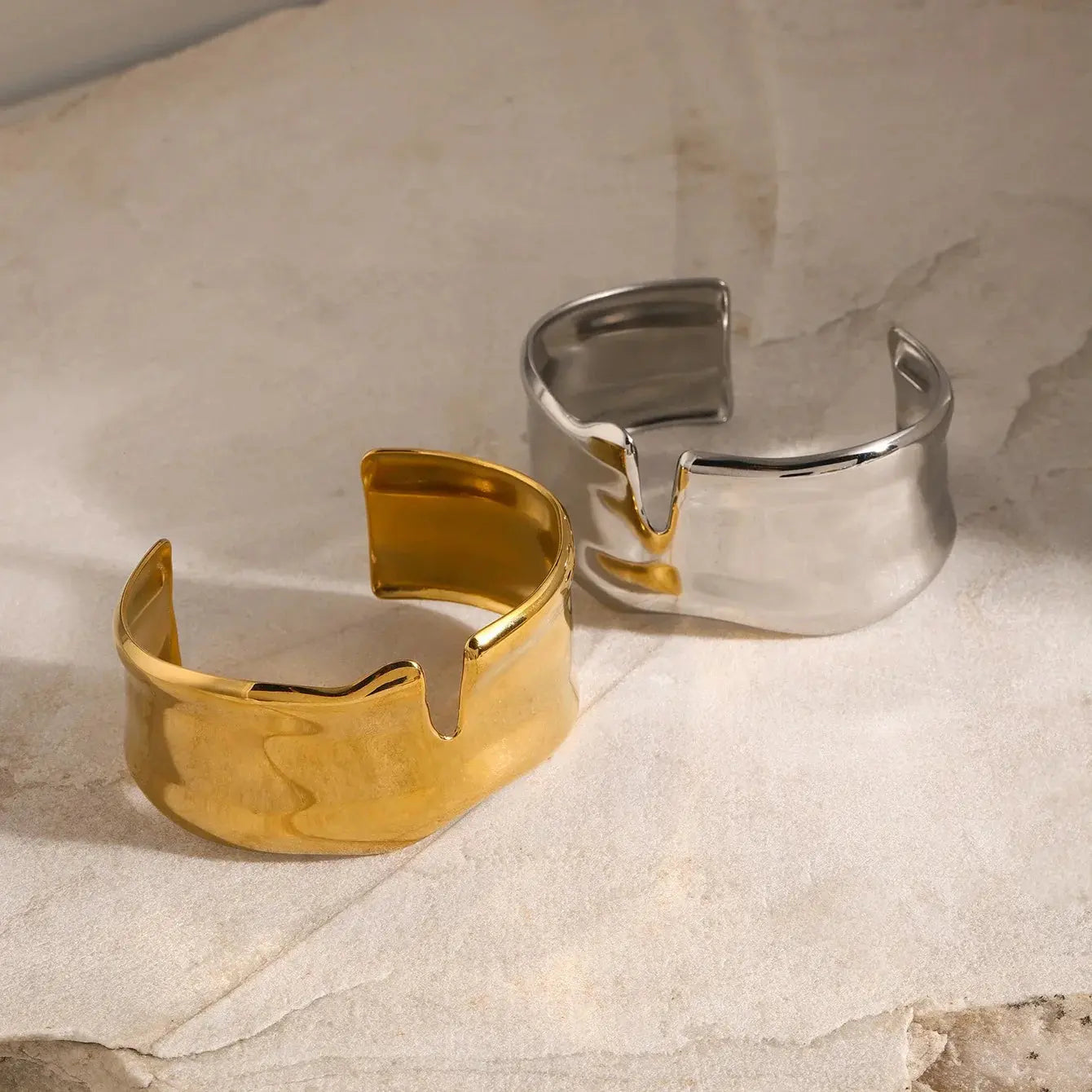 Notch Wide Cuff – 18K Gold - Salt Lily