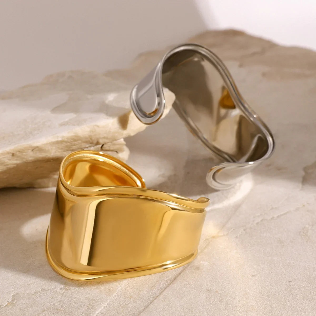 Sculpted Bold Cuff - Salt Lily