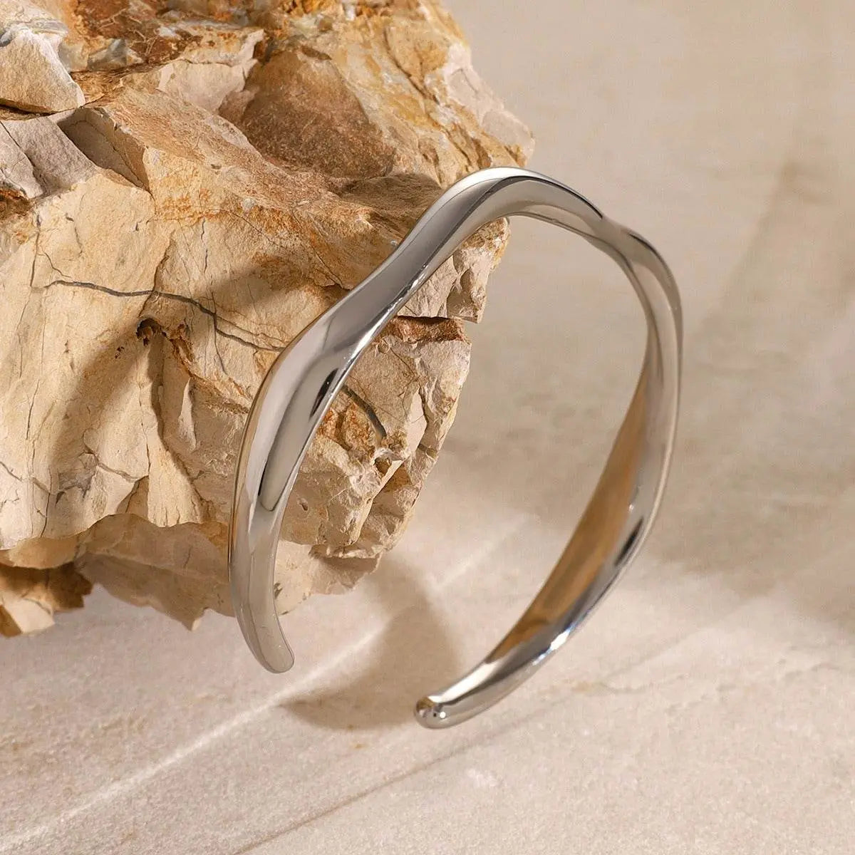 Ripple Bracelet - Salt Lily