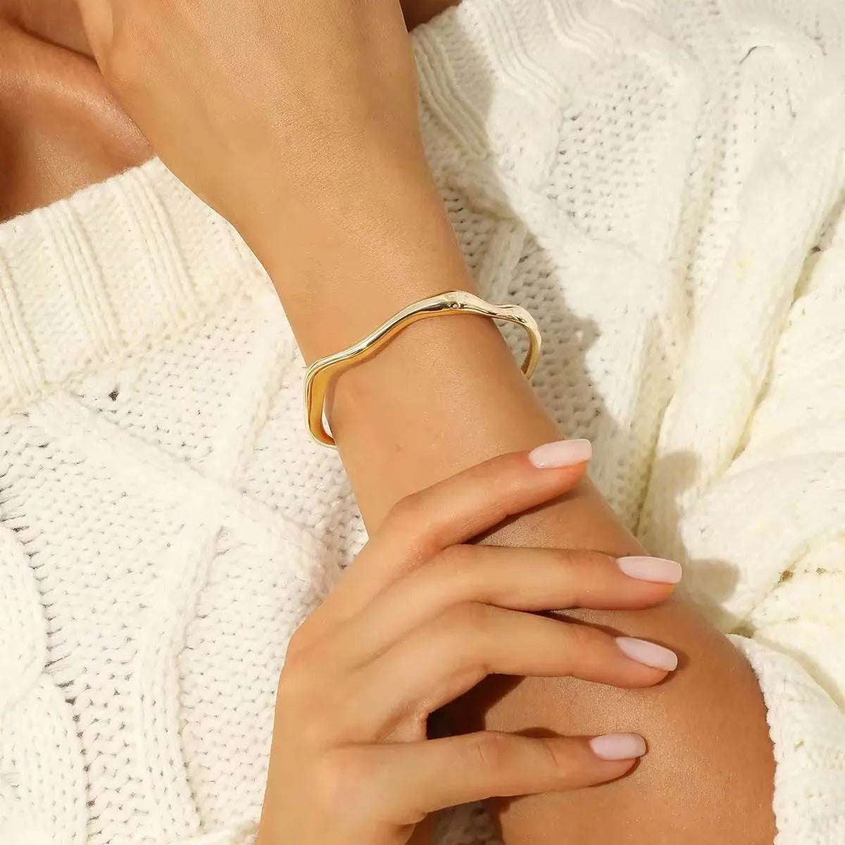 Ripple Bracelet - Salt Lily