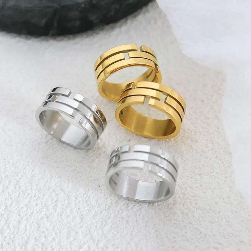 The Aeris Ring - Salt Lily