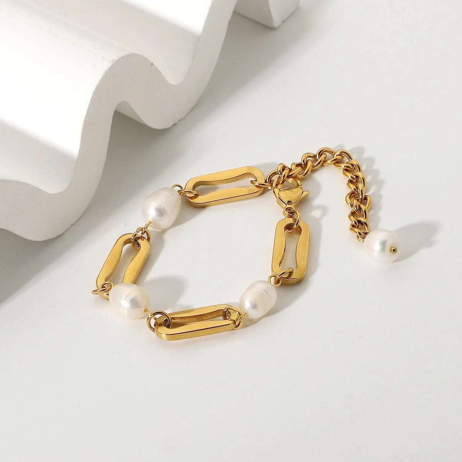 Clips & Pearls Bracelet - Salt Lily