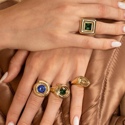 The Nova Ring – Square Gemstone in Gold - Salt Lily