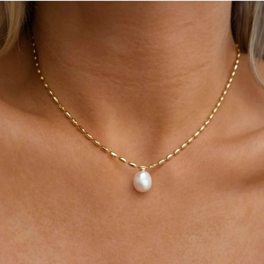 Minimalist Pearl & Gold Necklace - Salt Lily