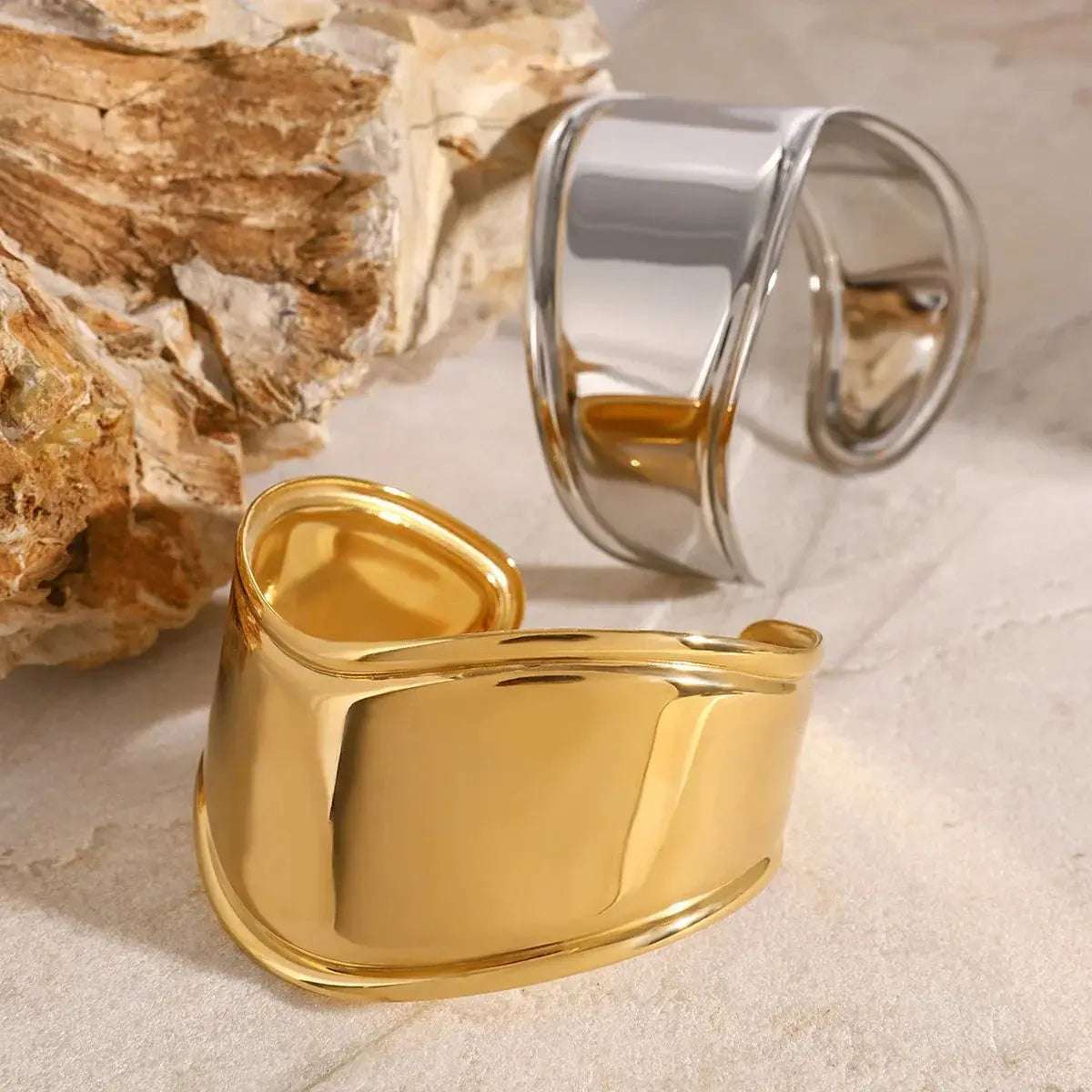 Sculpted Bold Cuff - Salt Lily